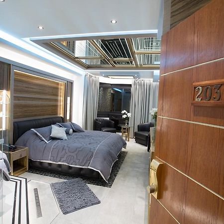 Camelot Hotel Джуния Экстерьер фото
