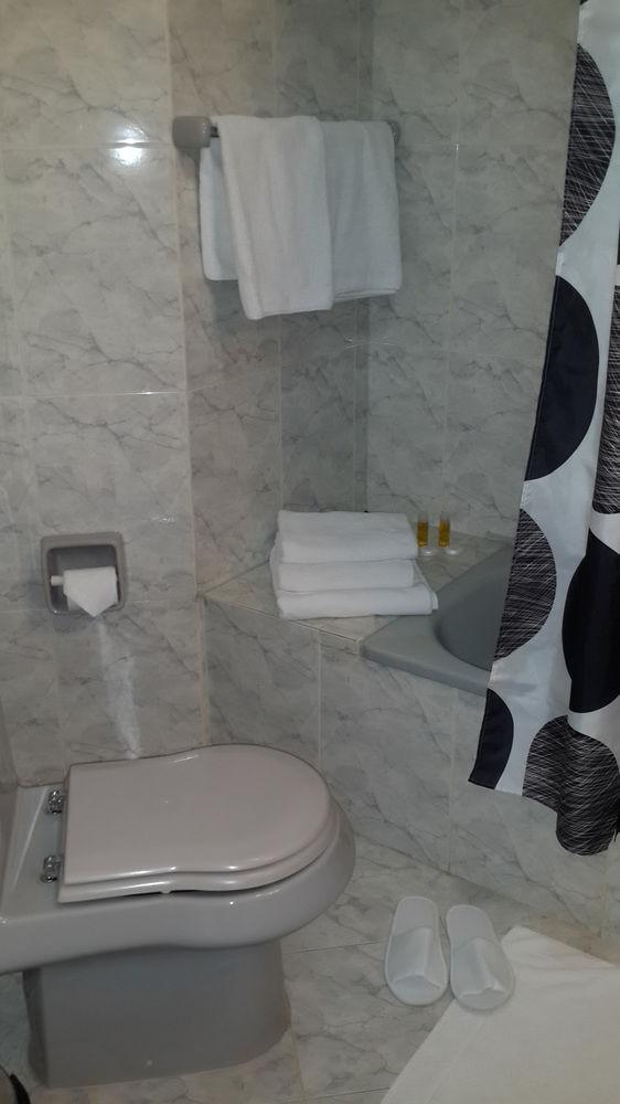 Camelot Hotel Джуния Экстерьер фото